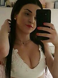 Envie d'une rencontre adultère avec Anouk milf de 27ans près de Ajaccio